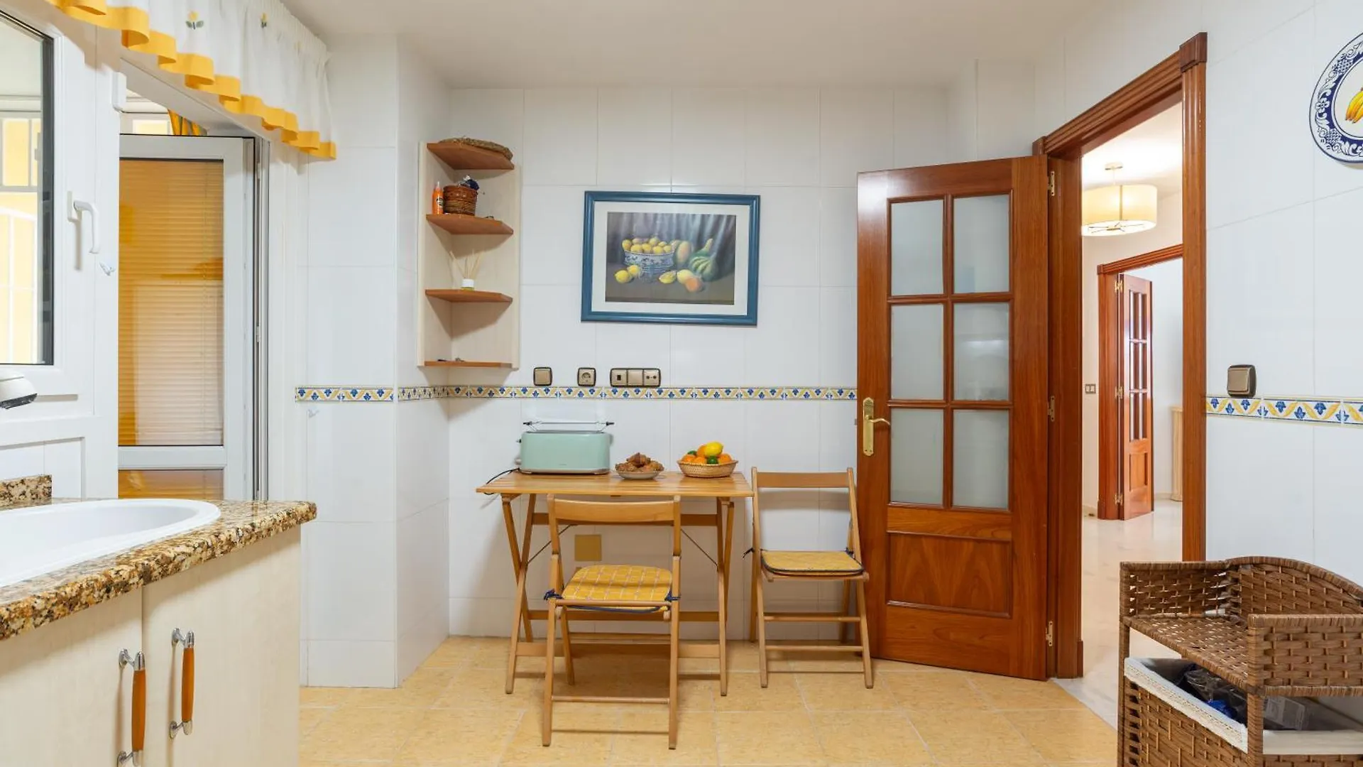 Villa Valentina - Renovated On Los Alamos Beach Torremolinos