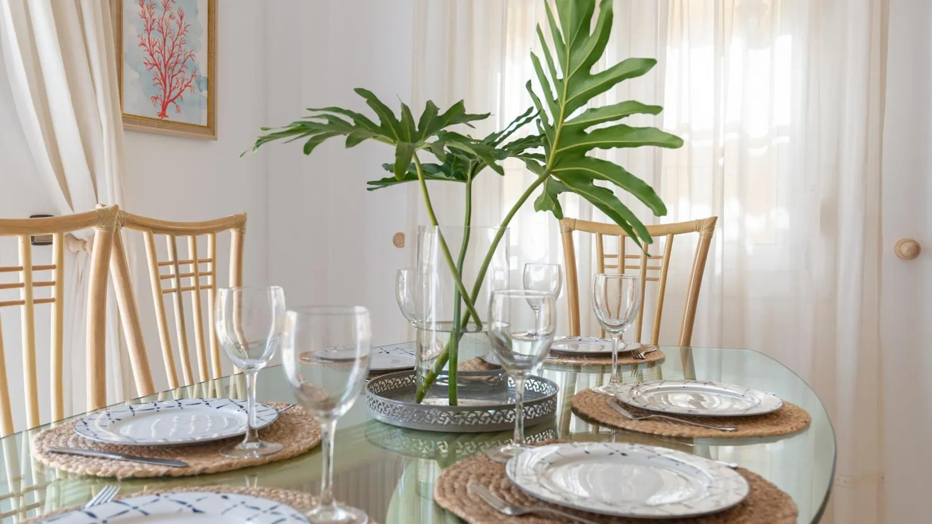 Villa Valentina - Renovated On Los Alamos Beach Torremolinos