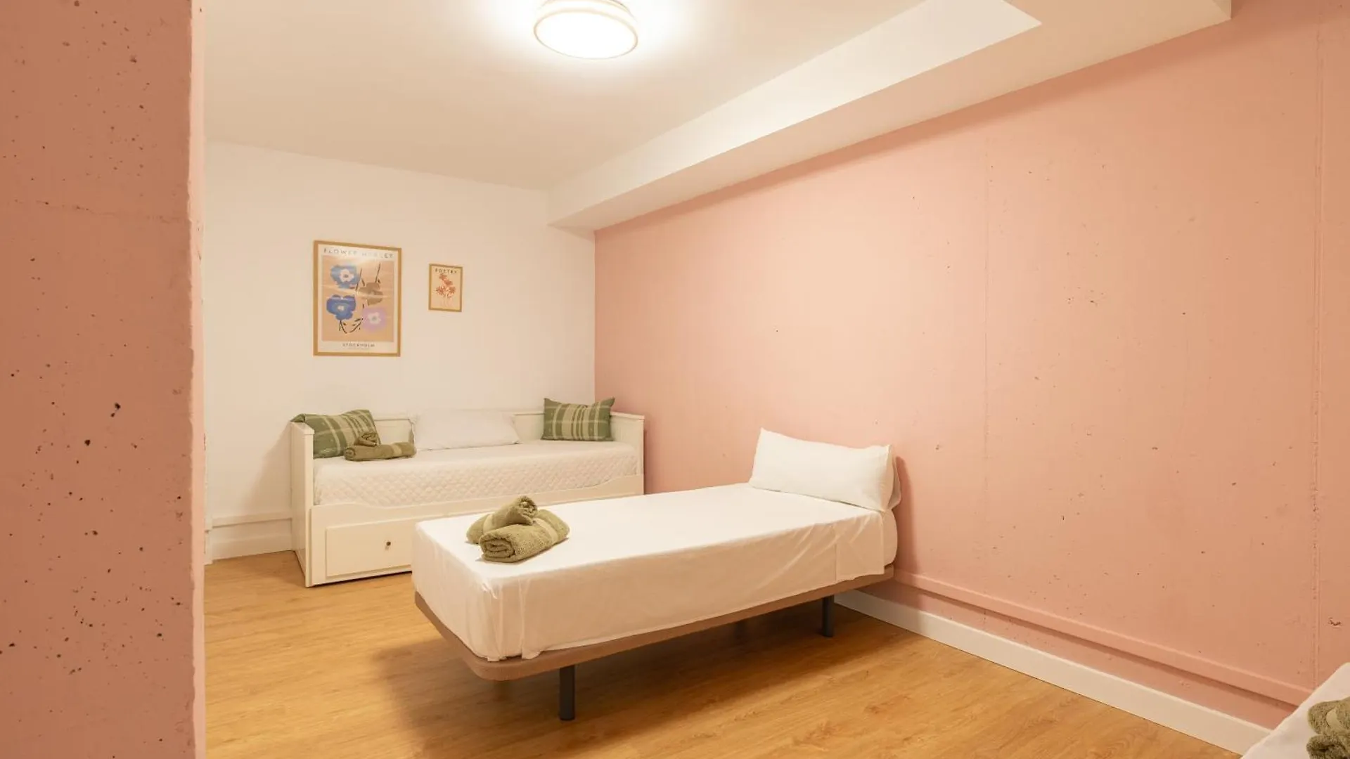 Villa Valentina - Renovated On Los Alamos Beach 토레몰리노스