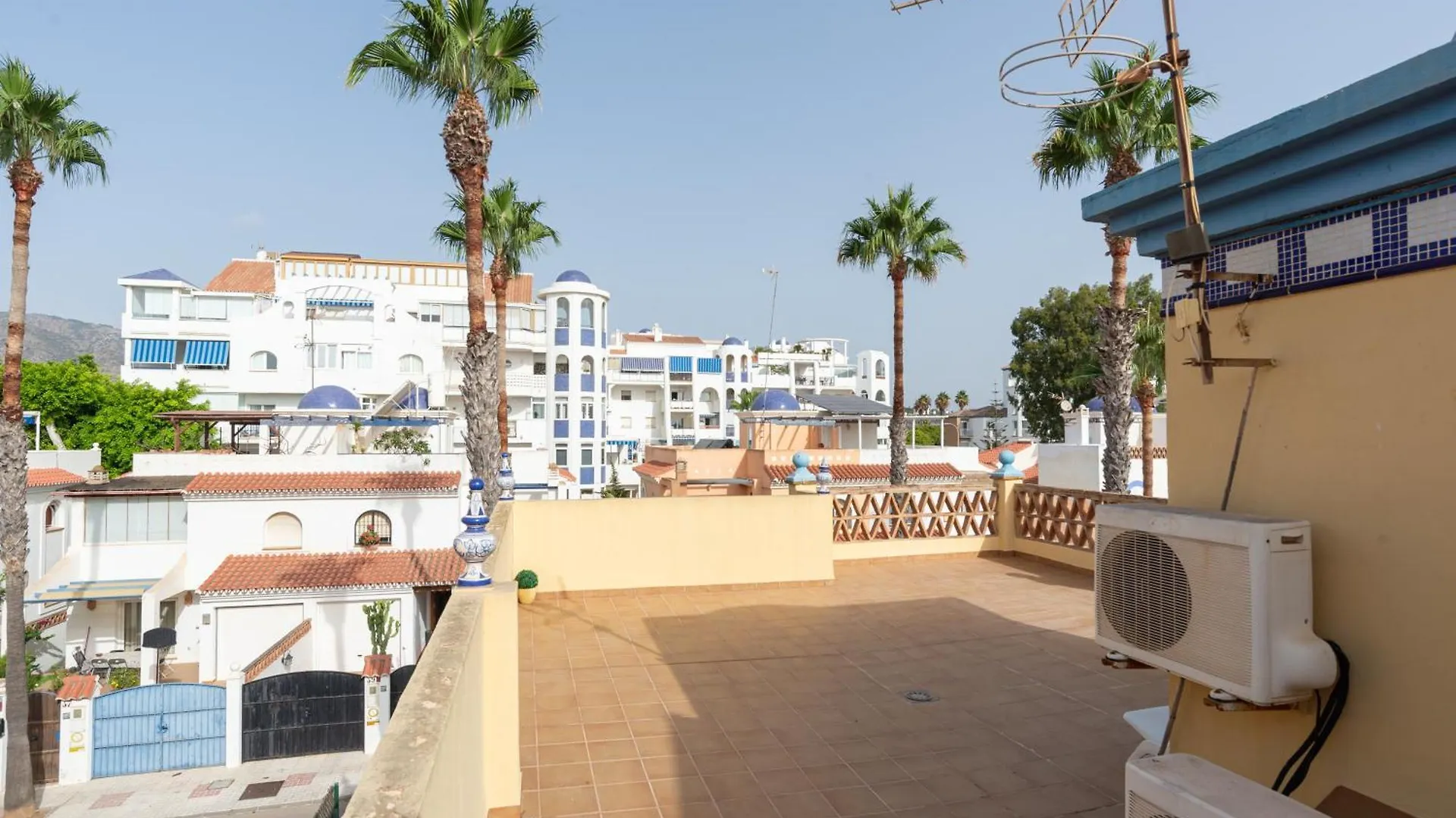 Villa Valentina - Renovated On Los Alamos Beach 토레몰리노스